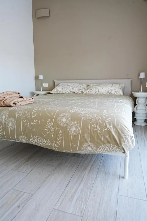 Green Apartment In Milan 10Min From Centralstation Italy